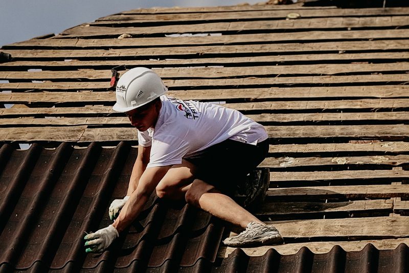Betonová taška na novostavbě – Lanškroun, Bungalov, valbová 30°, Bramac Classic