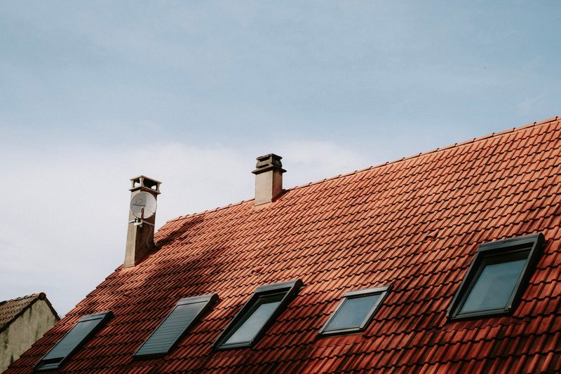 Dvě střešní okna do hotové střechy – Březová nad Svitavou, Velux 78 × 140, lemování pro tašku